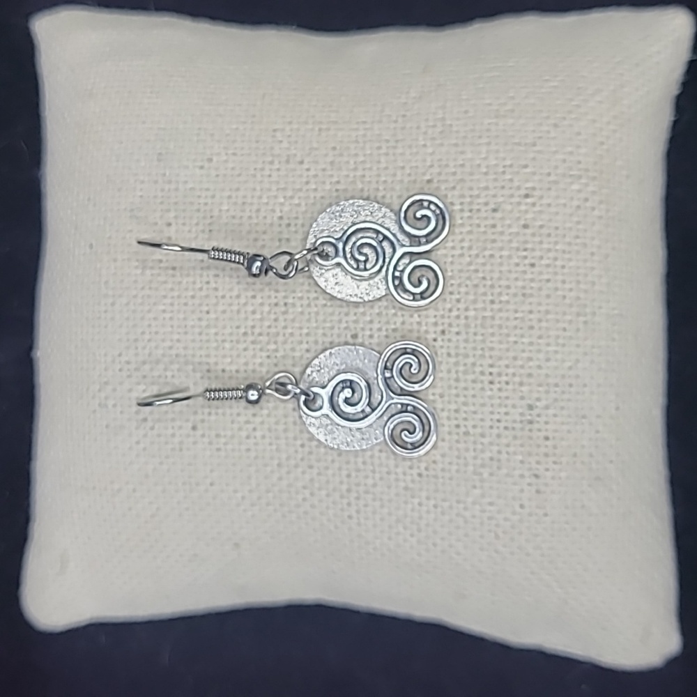 Triskelion Earrings Silver Tone Triskele Celtic Pagan Wiccan Symbol Drop Dangle